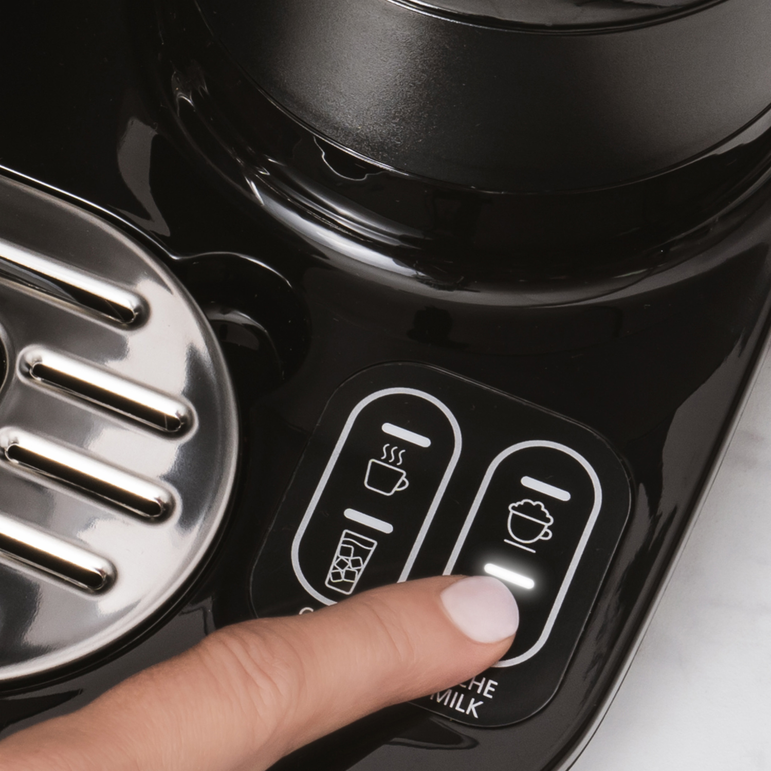Cafetera Eléctrica Latte 4 En 1 BVSTDC02B-013 OSTER 2 Tazas