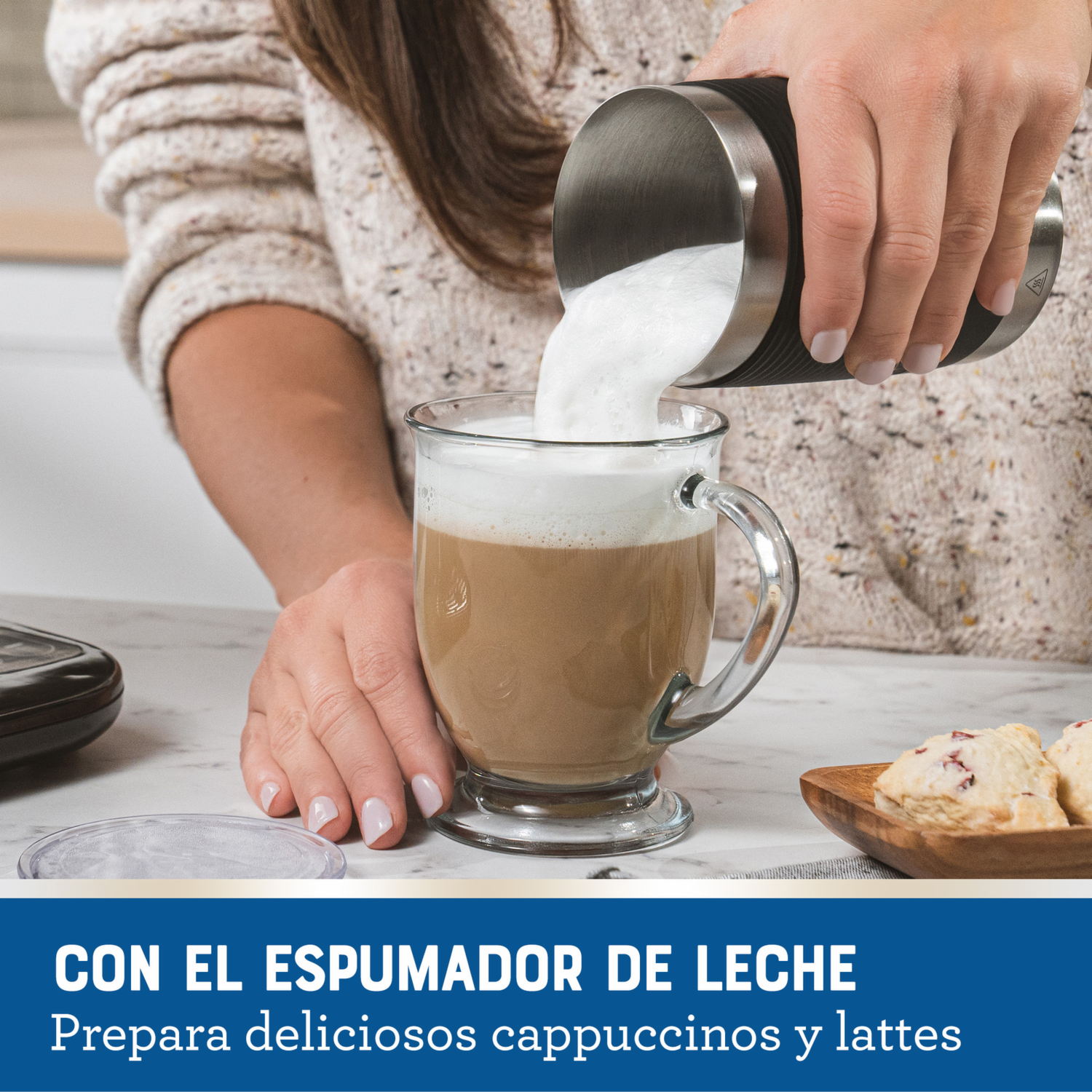 Cafetera Eléctrica Latte 4 En 1 BVSTDC02B-013 OSTER 2 Tazas