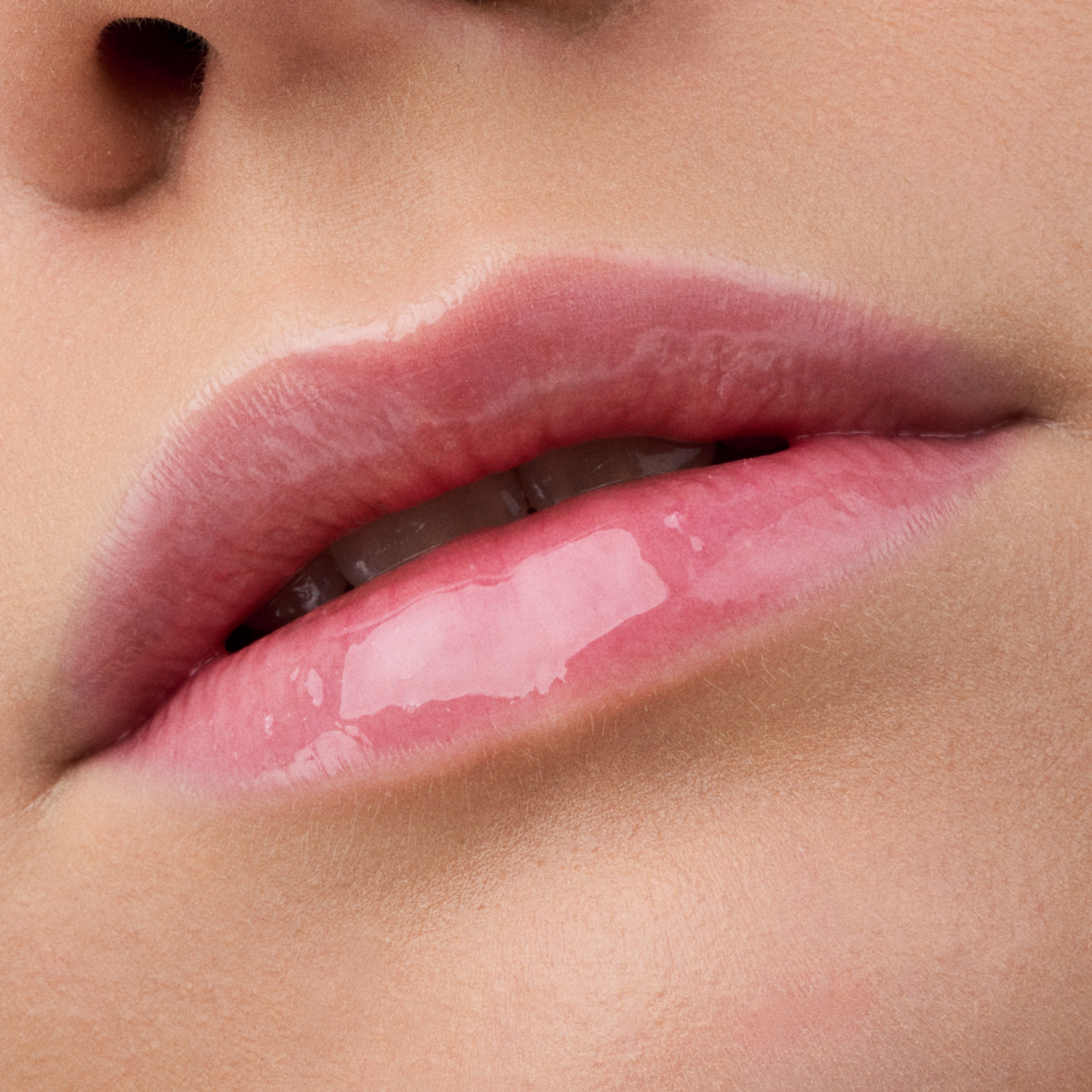 Brillo Labial Voluminizador Max It Up Lip Booster Extreme CATRICE